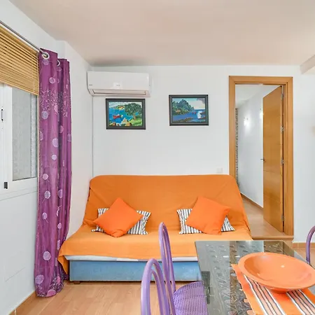 Naranja דירה נרחה